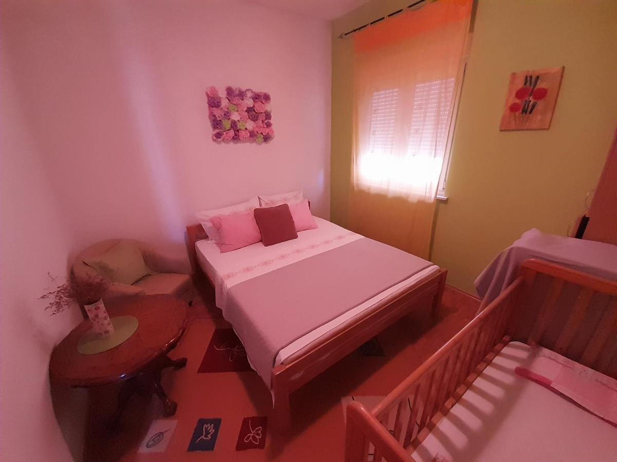 Apartmani "Rebecca" Neum Exteriör bild
