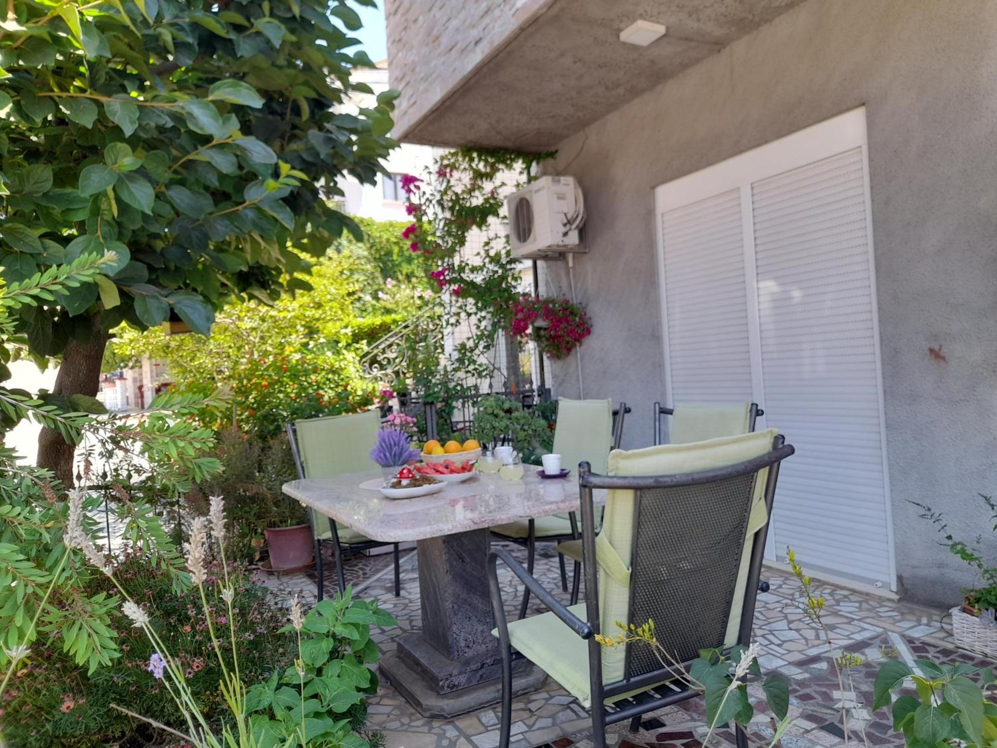 Apartmani "Rebecca" Neum Exteriör bild